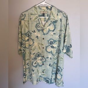 Tommy Bahama Men’s 100% Silk button up SS shirt